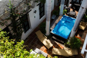 Aroha Villana Hostel